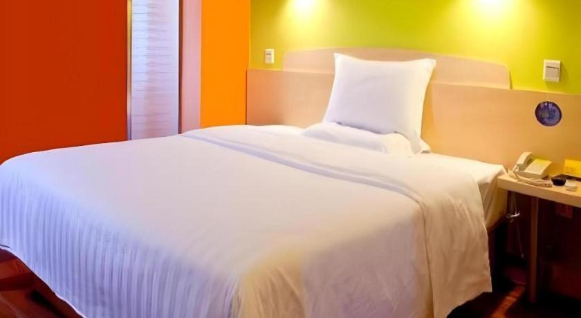 7 Days Inn Luzhou Commercial Pedestrian Street Center Екстер'єр фото