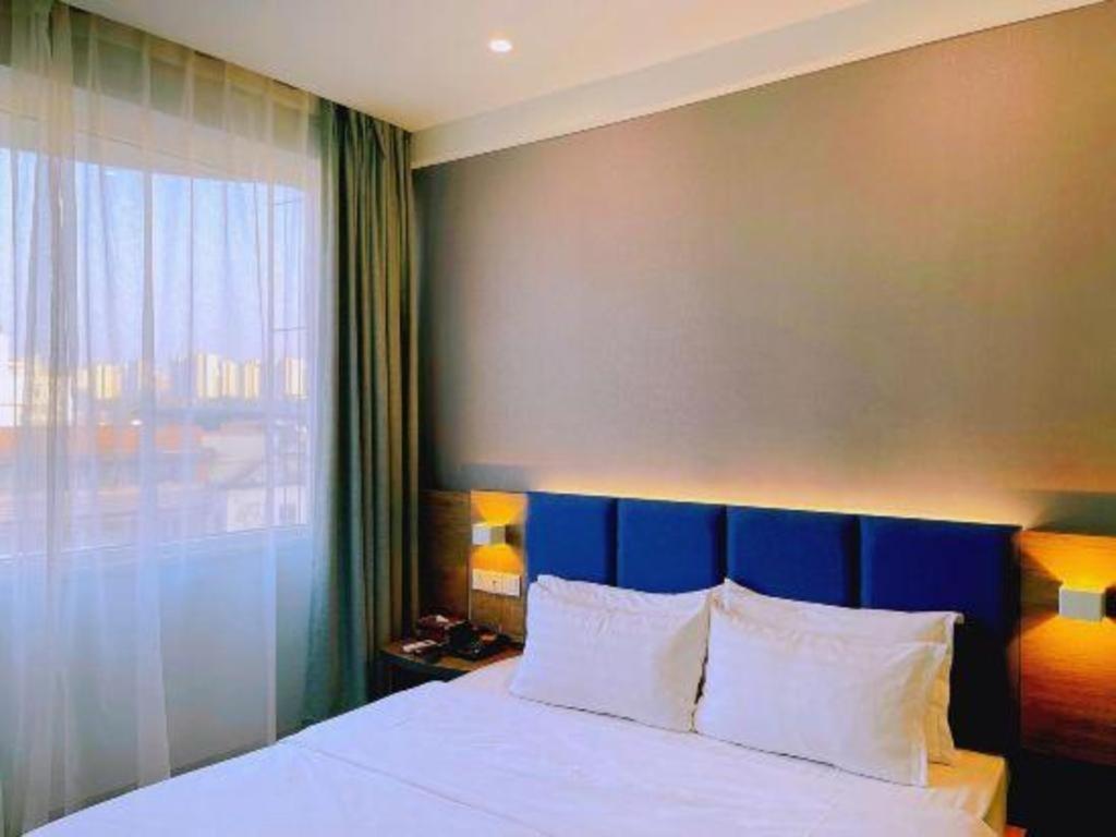7 Days Inn Luzhou Commercial Pedestrian Street Center Екстер'єр фото