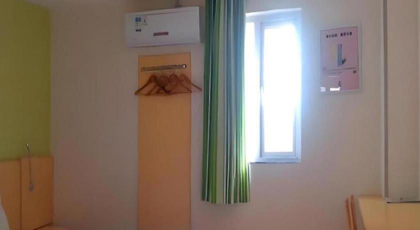 7 Days Inn Luzhou Commercial Pedestrian Street Center Екстер'єр фото