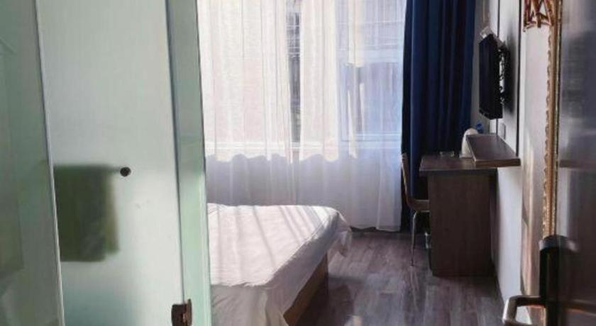 7 Days Inn Luzhou Commercial Pedestrian Street Center Екстер'єр фото