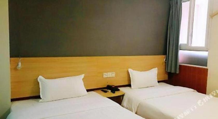 7 Days Inn Luzhou Commercial Pedestrian Street Center Екстер'єр фото